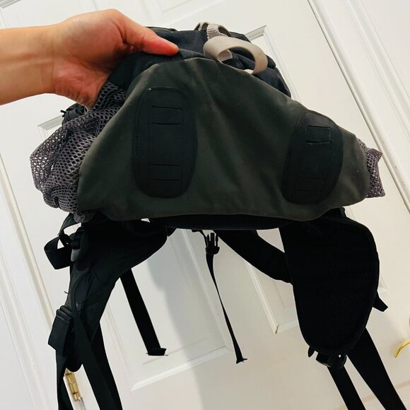 Kelty Redwing 2650 Trail Series Internal Frame Backpack Black 44L Camping - Picture 14 of 16